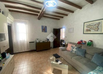 Two-room apartment Str. Nazionale Ovest, Collecchio - photo 3