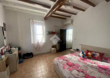 Two-room apartment Str. Nazionale Ovest, Collecchio - photo 6