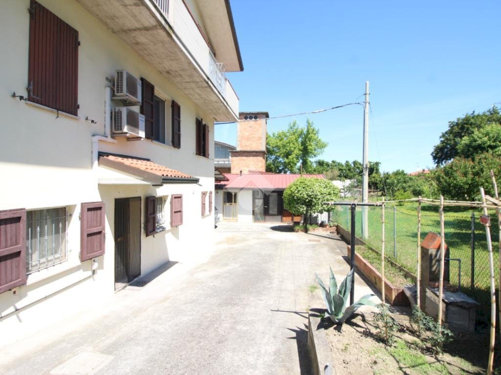 Four-room apartment Via Cesenatico, Cesena - photo 2