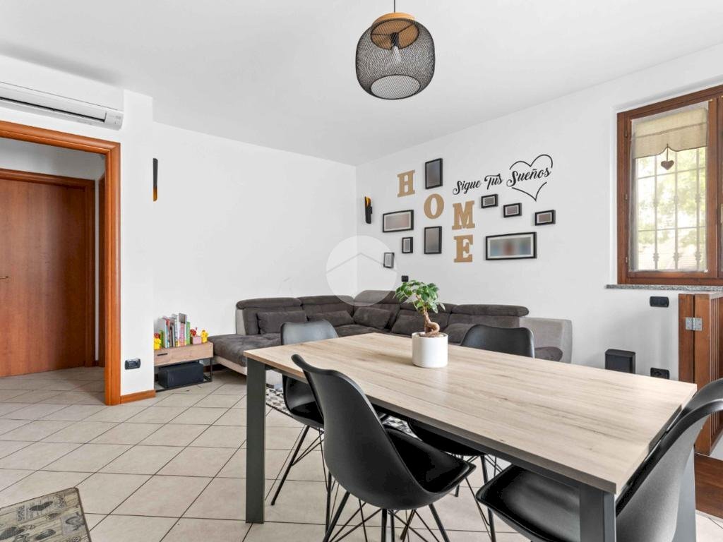 Three-room apartment Via Giotto, Trezzano sul Naviglio - photo 3