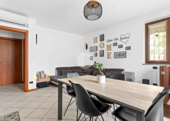 Three-room apartment Via Giotto, Trezzano sul Naviglio - photo 3