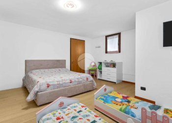 Three-room apartment Via Giotto, Trezzano sul Naviglio - photo 8