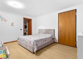 Three-room apartment Via Giotto, Trezzano sul Naviglio - photo 9