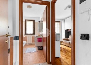 Three-room apartment Via Giotto, Trezzano sul Naviglio - photo 11