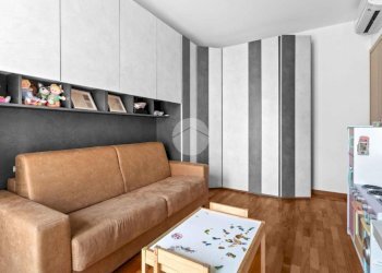 Three-room apartment Via Giotto, Trezzano sul Naviglio - photo 17