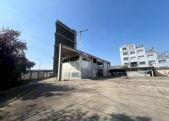 Shed Via Stephenson, Milano - photo 14