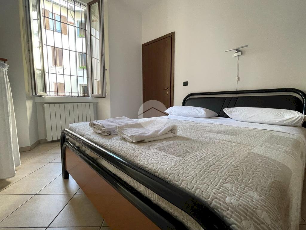 Two-room apartment Via Cola Montano, Milano (neighborhood Isola) - photo 2