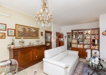 Four-room apartment Corso Bernardino Telesio, Torino (neighborhood Parella) - photo 4