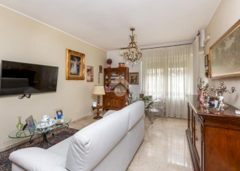 Four-room apartment Corso Bernardino Telesio, Torino (neighborhood Parella) - photo 6