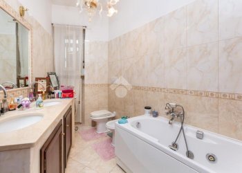 Four-room apartment Corso Bernardino Telesio, Torino (neighborhood Parella) - photo 12