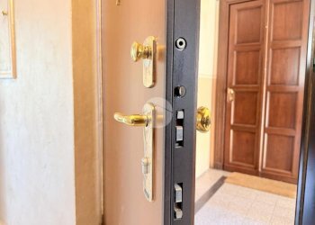Three-room apartment Via Errico Giachino, Torino (neighborhood Borgo Vittoria) - photo 3