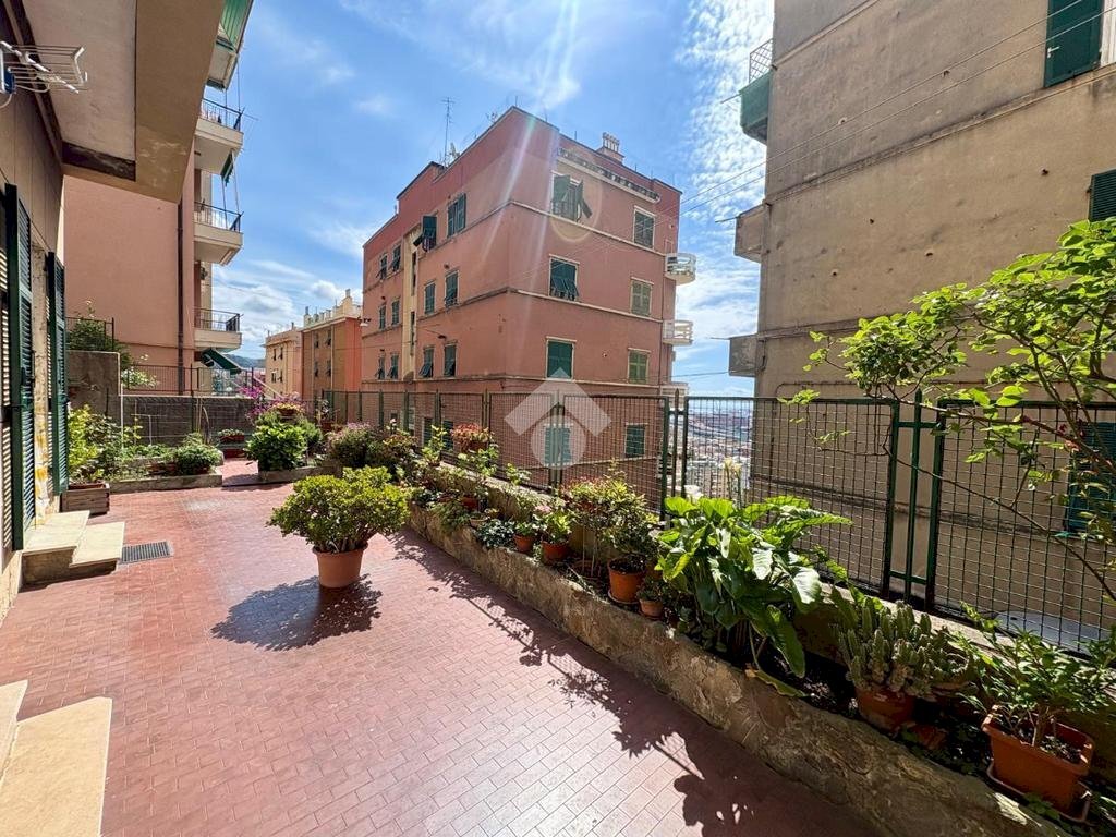 Four-room apartment Via elsa, Genova (neighborhood Cornigliano) - photo 1