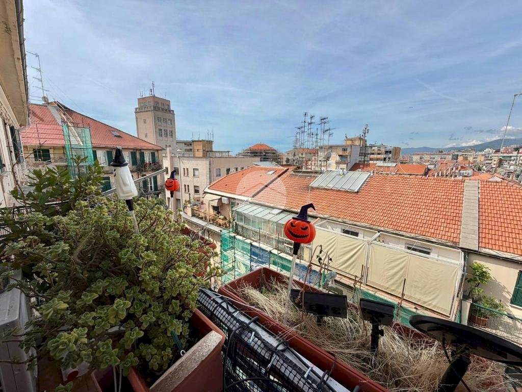 Quadrilocale Via Anton Giulio Barrili, Savona - foto 2