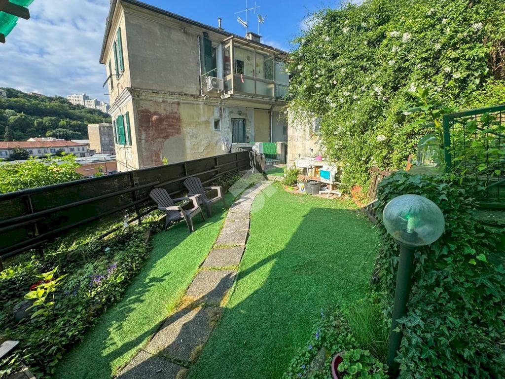 Trilocale Salita al Garbo, Genova (zona Rivarolo) - foto 3
