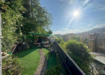 Trilocale Salita al Garbo, Genova (zona Rivarolo) - foto 1