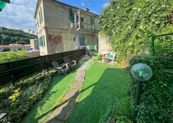 Trilocale Salita al Garbo, Genova (zona Rivarolo) - foto 3