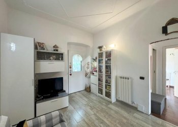 Trilocale Salita al Garbo, Genova (zona Rivarolo) - foto 8