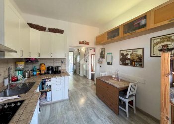 Trilocale Salita al Garbo, Genova (zona Rivarolo) - foto 22