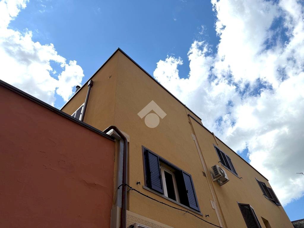 Trilocale Appartamento Viale Carlo Berti Pichat, Bologna (zona Centro Storico) - foto 1