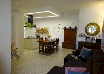 Three-room apartment Via Germoglio, Ferrara - photo 4