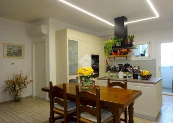 Three-room apartment Via Germoglio, Ferrara - photo 8