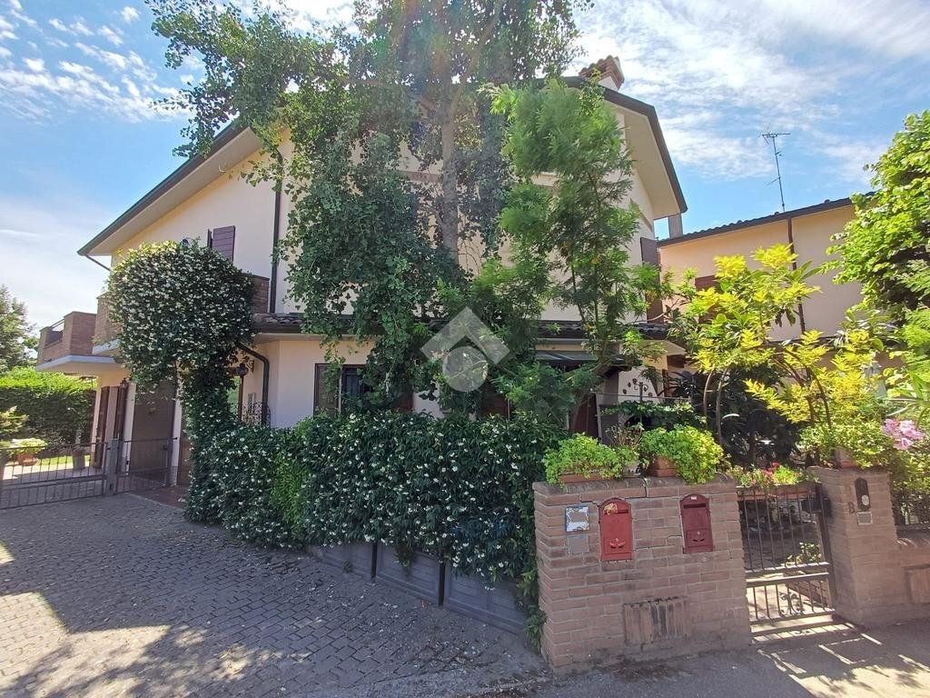 Independent house Via Lago di Lugano, Ravenna (neighborhood Borgo Montone) - photo 1