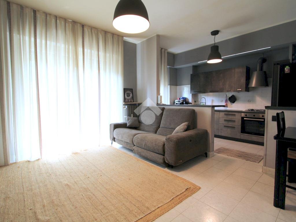Three-room apartment Via Alessandro Manzoni, Bareggio - photo 1