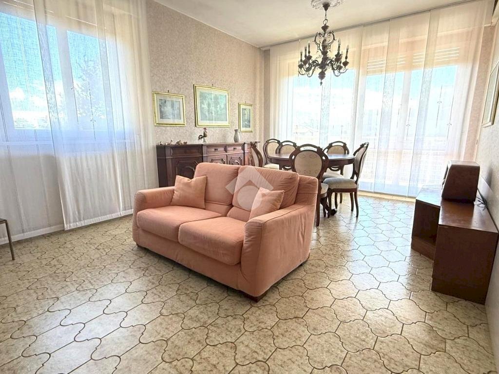 Three-room apartment Via Flora, Legnano - photo 1