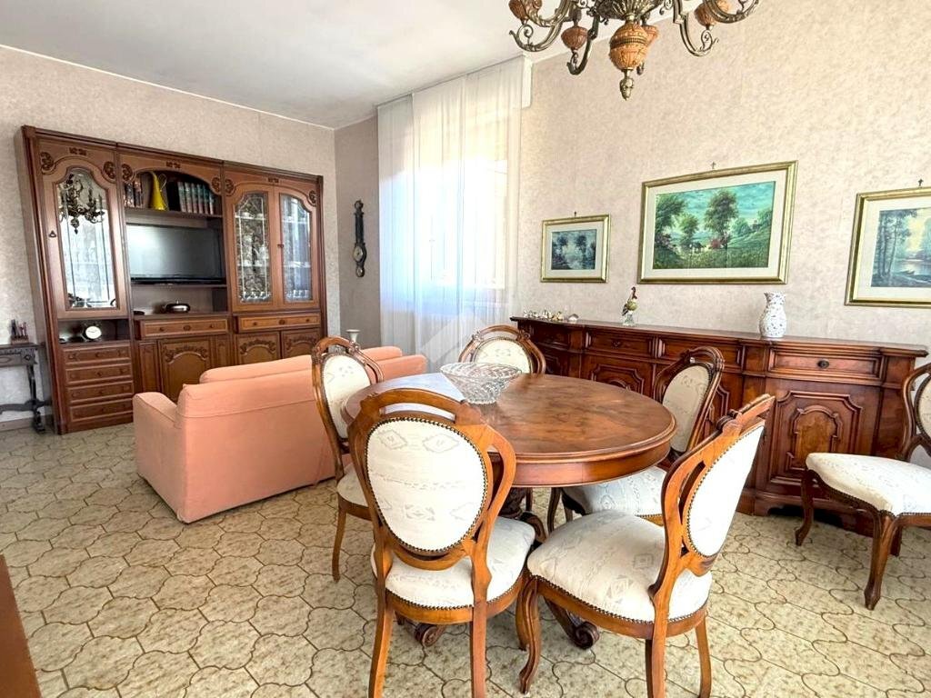 Three-room apartment Via Flora, Legnano - photo 2
