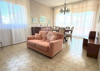 Three-room apartment Via Flora, Legnano - photo 1