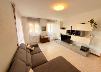 Three-room apartment Via Sacco e Vanzetti, Paullo - photo 2