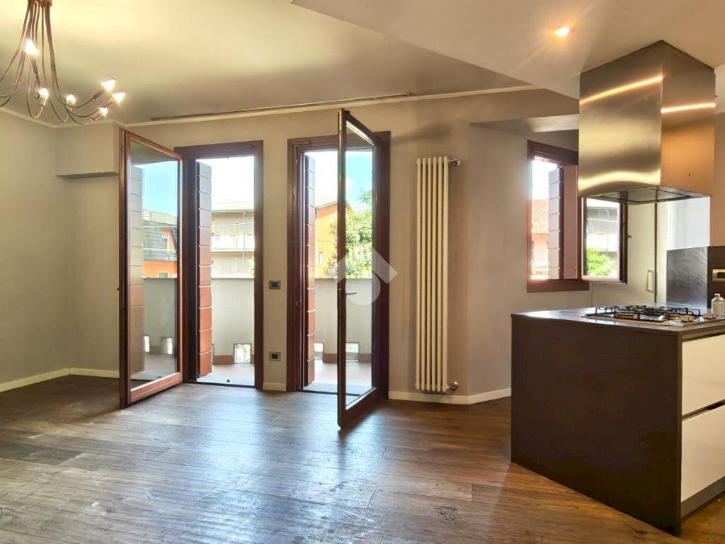 Three-room apartment Via U. Foscolo, Senago - photo 3