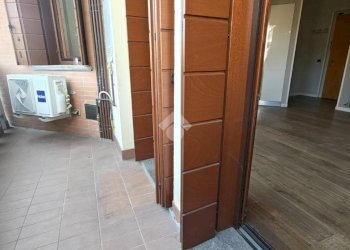 Three-room apartment Via U. Foscolo, Senago - photo 4