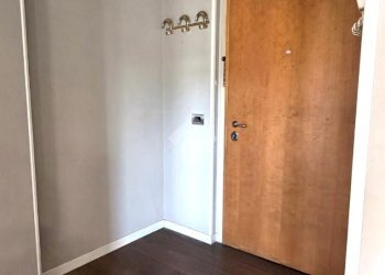 Three-room apartment Via U. Foscolo, Senago - photo 7
