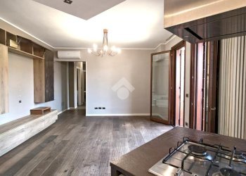 Three-room apartment Via U. Foscolo, Senago - photo 9