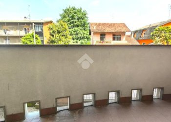 Three-room apartment Via U. Foscolo, Senago - photo 16