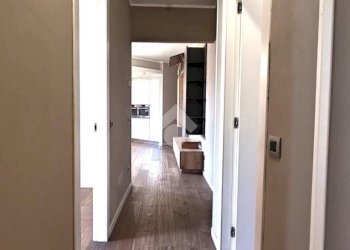 Three-room apartment Via U. Foscolo, Senago - photo 19