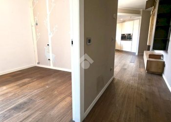 Three-room apartment Via U. Foscolo, Senago - photo 23