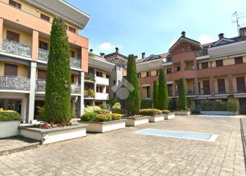 Three-room apartment Via U. Foscolo, Senago - photo 33