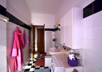 Foto 20 - Two-room apartment Via Giuseppe Parini
 
45, Arcore - photo 20
