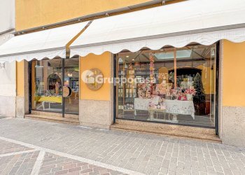 Foto 1 - Commercial Activity Via Roma
10, Magenta - photo 1