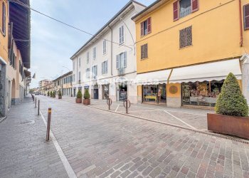 Foto 18 - Commercial Activity Via Roma
10, Magenta - photo 18