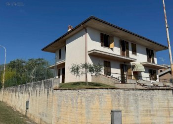 Foto 2 - Villa Loc. Villa Rustici
 
66, Amandola - photo 2