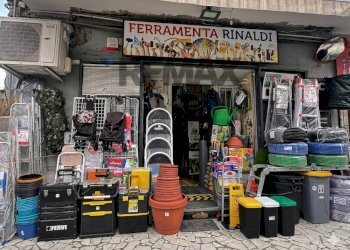 Dispensa di stoccaggio - Commercial Premises Arzano - photo 1