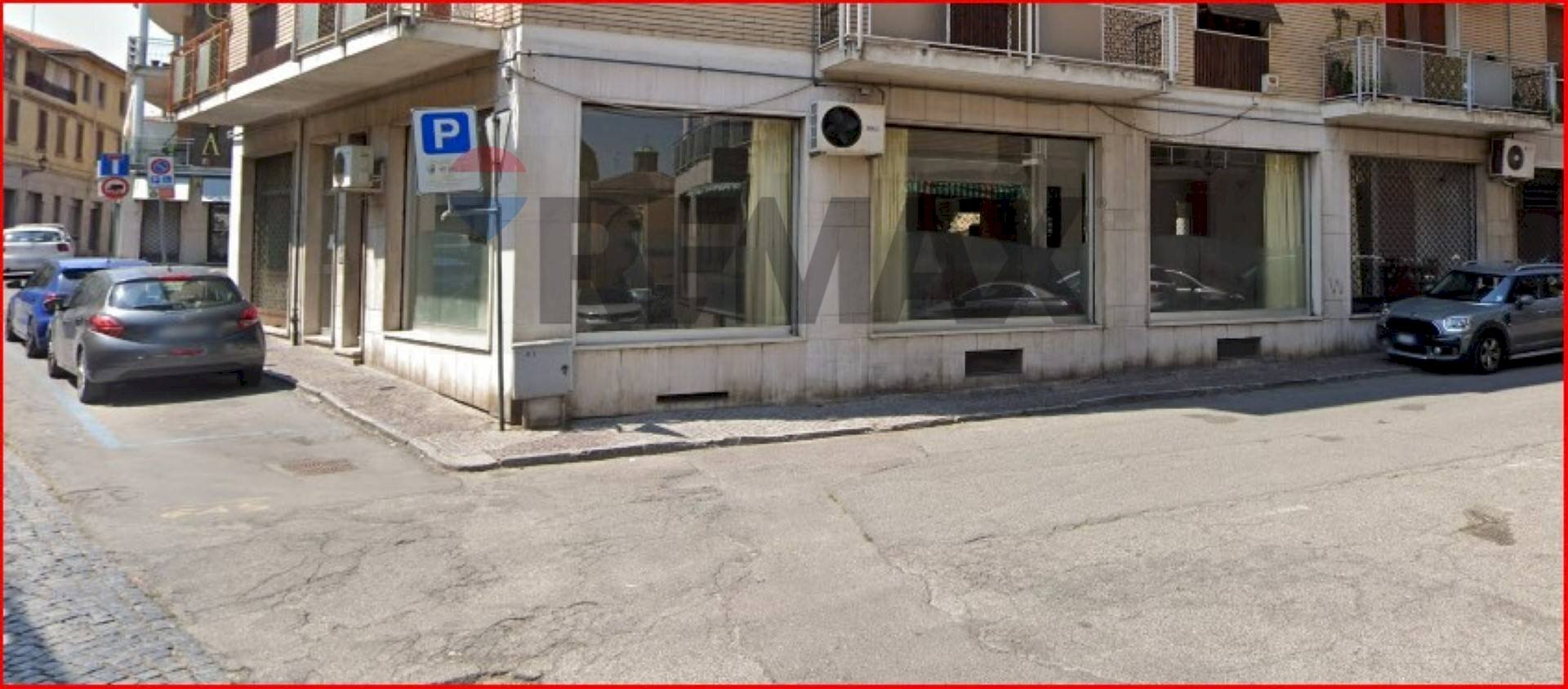 Edificio all\'aperto - Commercial Premises VITTORIO ALFIERI
 
13H, Valenza - photo 1