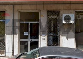 Edificio all\'aperto - Commercial Premises VITTORIO ALFIERI
13H, Valenza - photo 1
