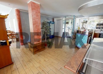 Ricezione / Lobby - Negozio VITTORIO ALFIERI
 
13, Valenza - foto 6