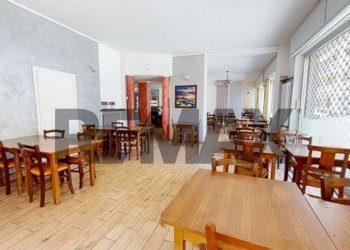 Sala da pranzo - Negozio VITTORIO ALFIERI
 
13, Valenza - foto 18