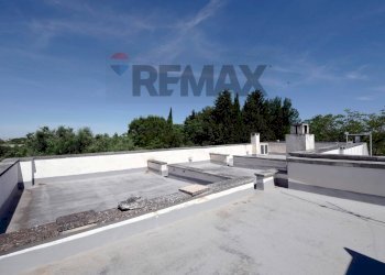 Terrazza - Villa Strada Comunale Cristallina
 
14, Mola di Bari - photo 12