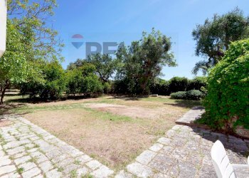Giardino - Villa Strada Comunale Cristallina
 
14, Mola di Bari - photo 14